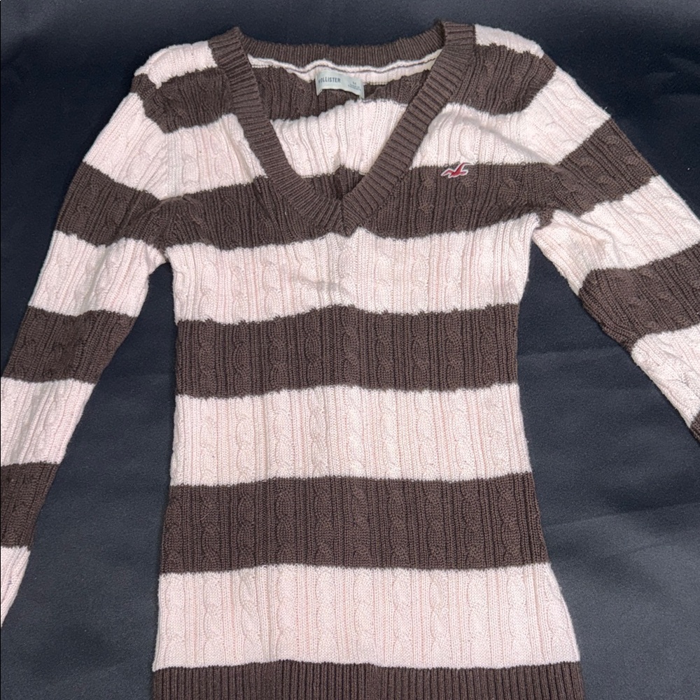 Striped V-Neck Cable Knit Sweater - Brown & Cream